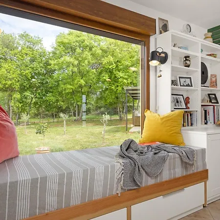 Villa Tai, Enjoy The Oasis With 2br ,wifi, Pool, Ac